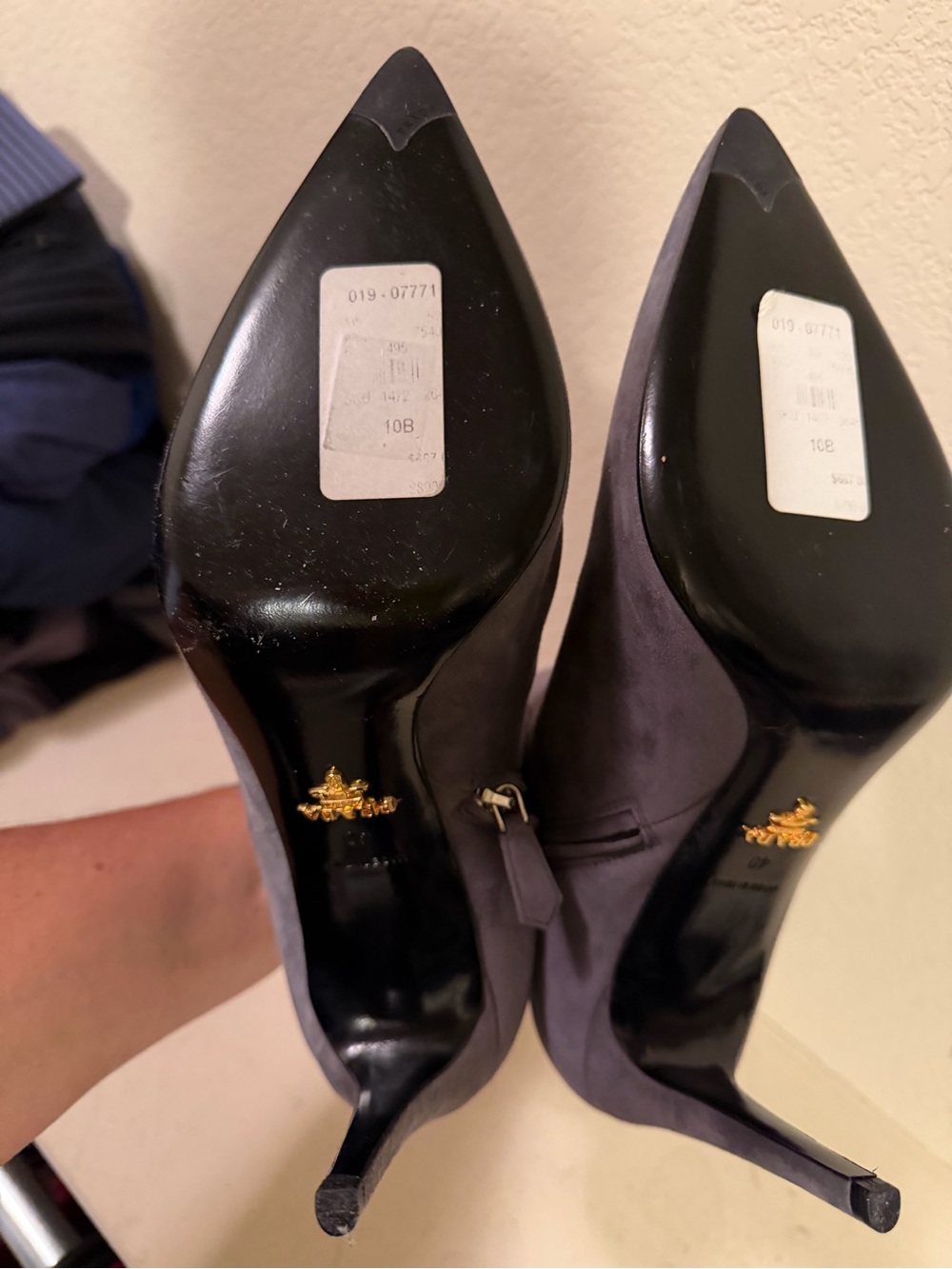 Prada Gray Suede Pointed Toe Ankle Booties.NEVER WORN! - Picture 3 of 3